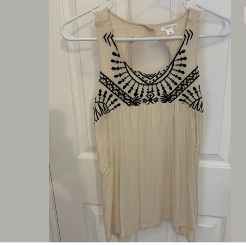 xhilaration embroidered tank size S nwot